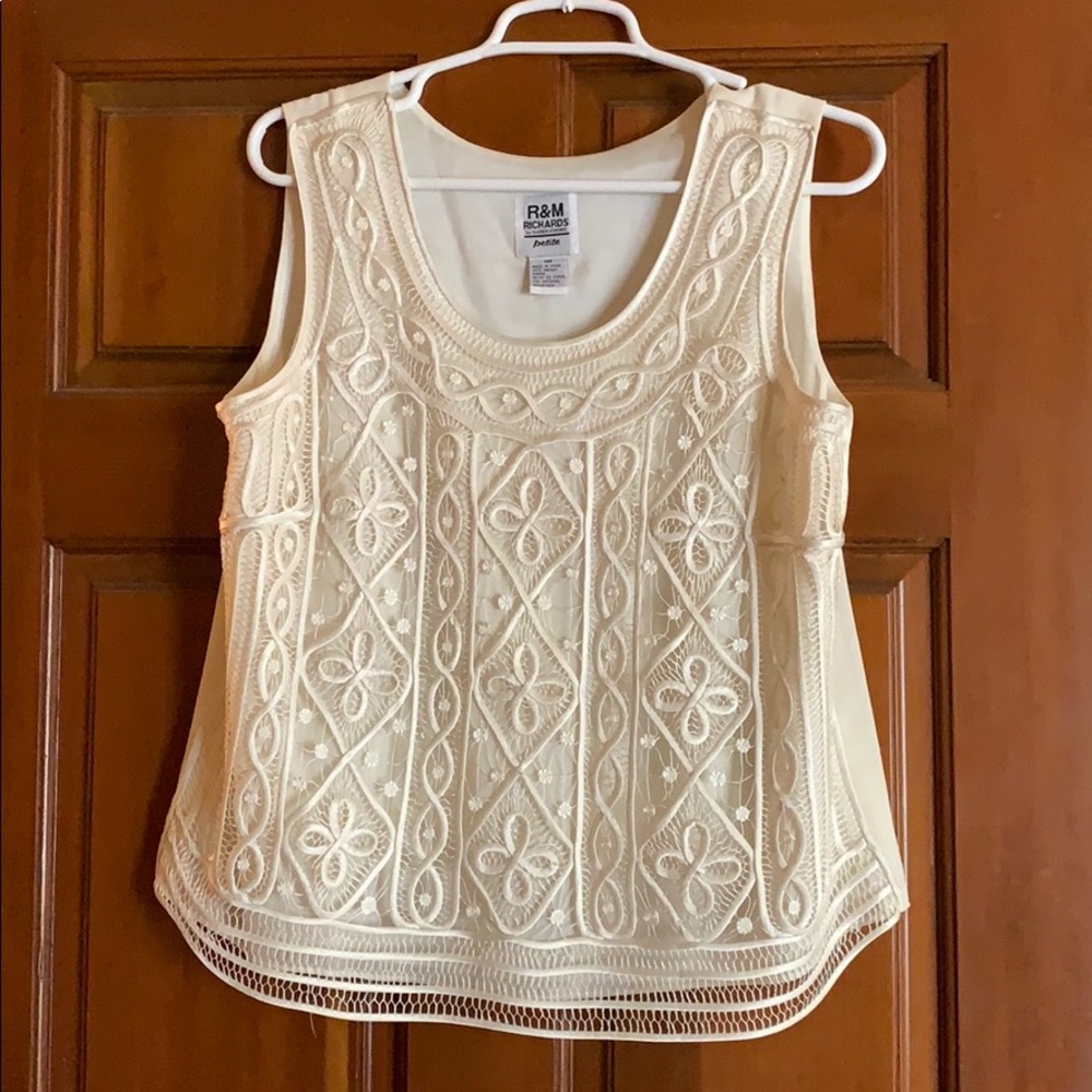 🌸R&M Richards Cream Lace Sleeveless Blouse
